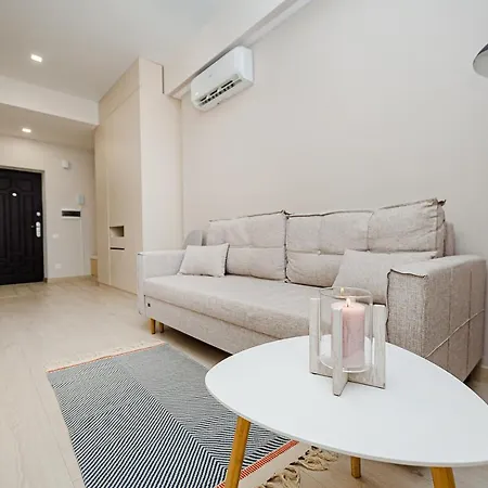 Apartment In The Area Of The *